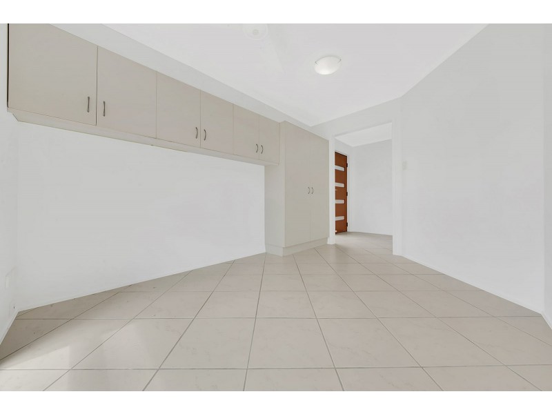 39 Edward Street, Boyne Island QLD 4680