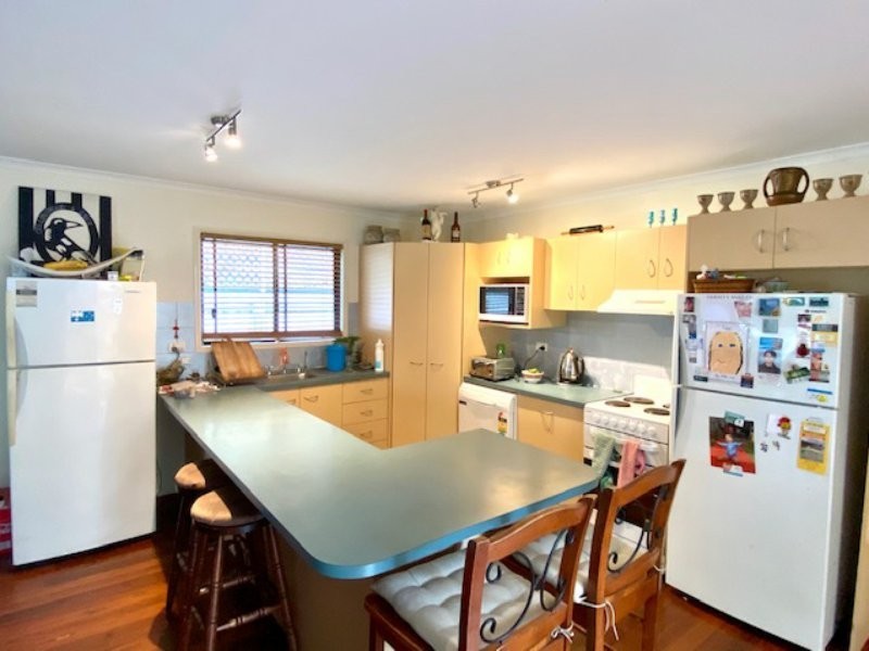 22 Creek Road, Tannum Sands QLD 4680