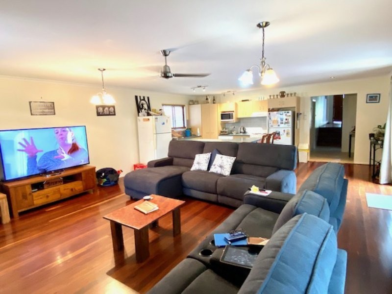 22 Creek Road, Tannum Sands QLD 4680