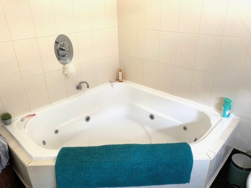 22 Creek Road, Tannum Sands QLD 4680