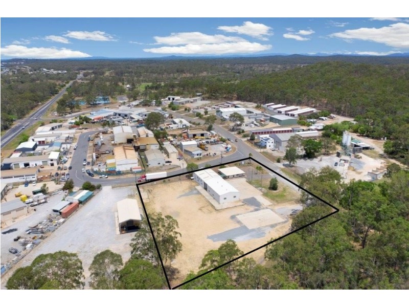 16 DENNIS STREET, Boyne Island QLD 4680