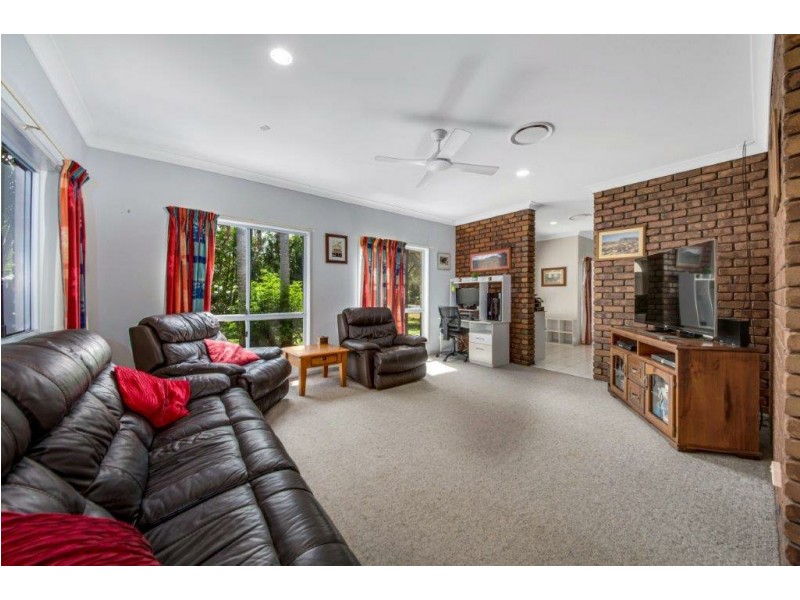 4 Luke Court, Wurdong Heights QLD 4680