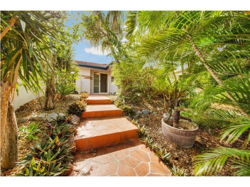 42 Langdon Street, Tannum Sands QLD 4680