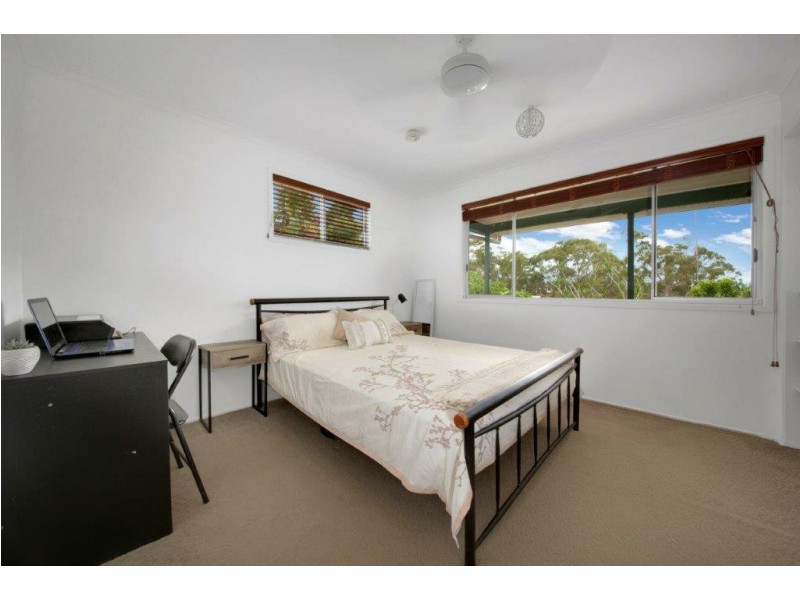 13 Alpine Avenue, Boyne Island QLD 4680