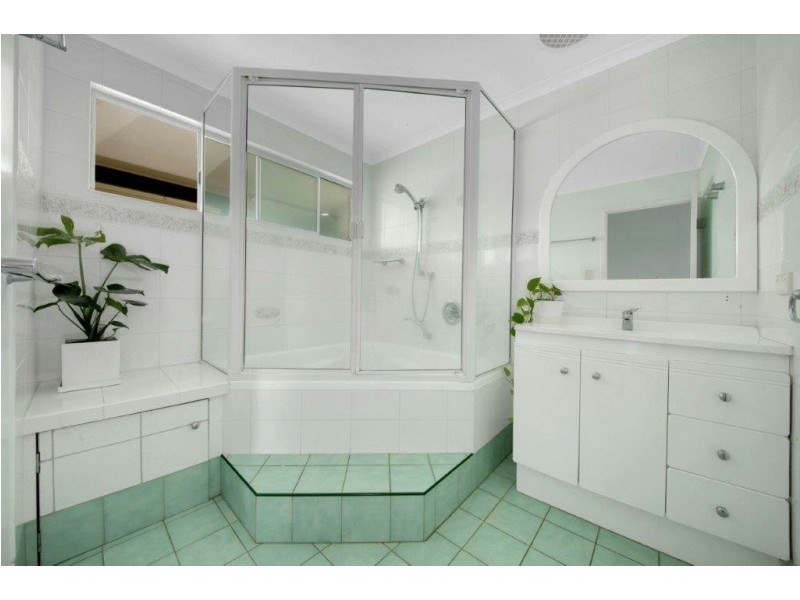 13 Alpine Avenue, Boyne Island QLD 4680