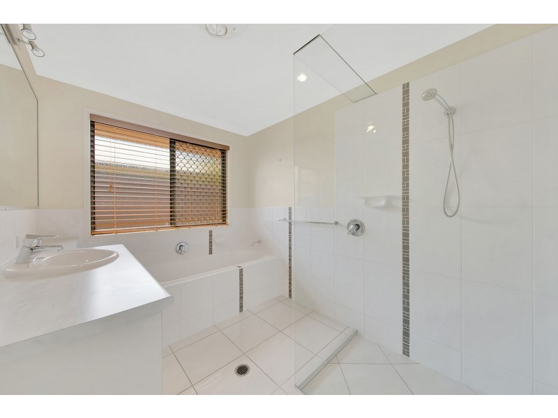 12 Creswell Court, Tannum Sands QLD 4680
