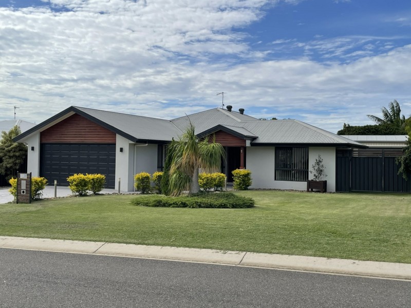 37 Golf View Drive, Boyne Island QLD 4680