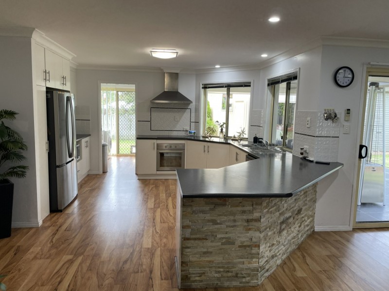 37 Golf View Drive, Boyne Island QLD 4680