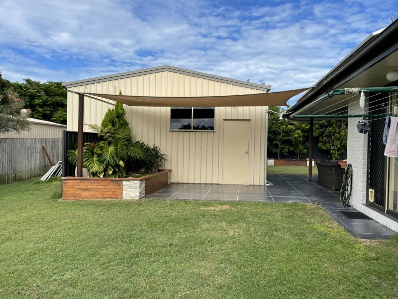 37 Golf View Drive, Boyne Island QLD 4680