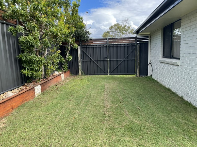 37 Golf View Drive, Boyne Island QLD 4680