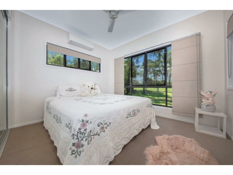 18 Illoura Road, Wurdong Heights QLD 4680