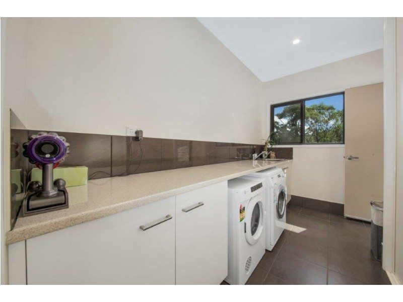18 Illoura Road, Wurdong Heights QLD 4680