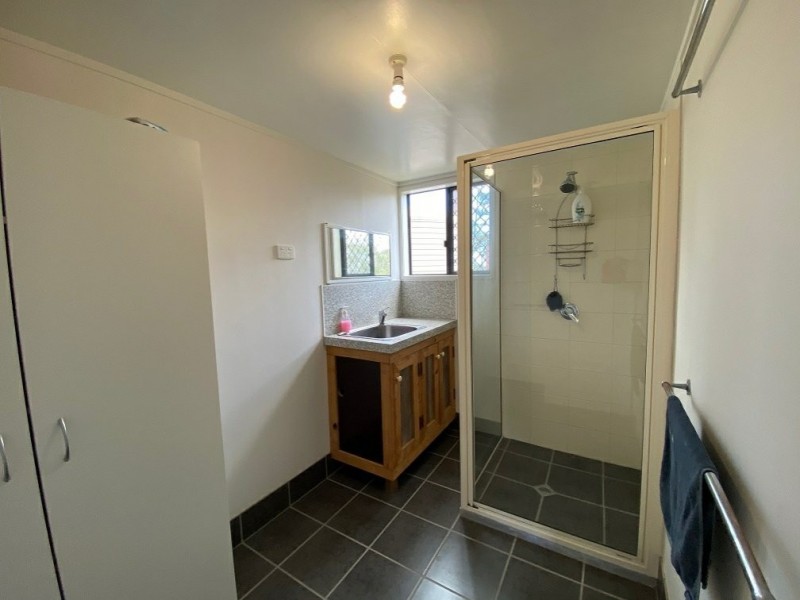 18 Illoura Road, Wurdong Heights QLD 4680