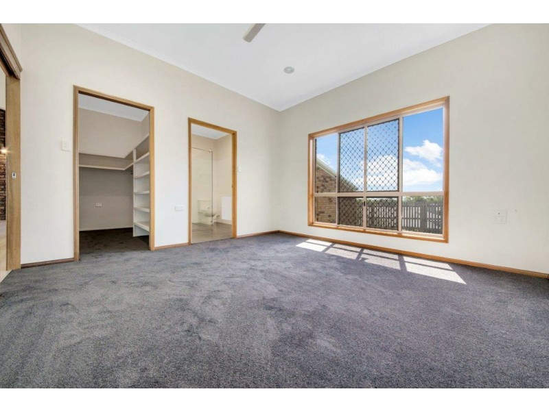 28 McLeod Street, Boyne Island QLD 4680