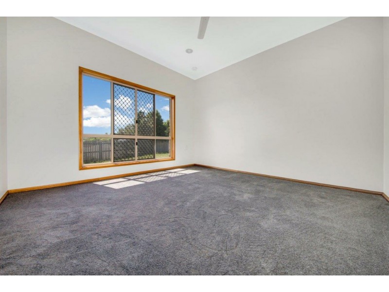28 McLeod Street, Boyne Island QLD 4680