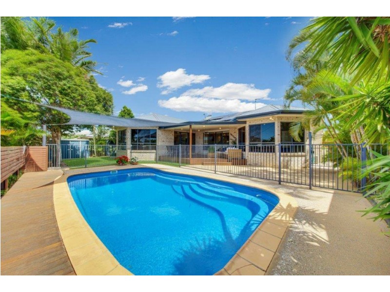 8 Riverside Drive, Tannum Sands QLD 4680