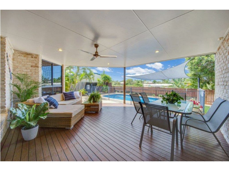 8 Riverside Drive, Tannum Sands QLD 4680