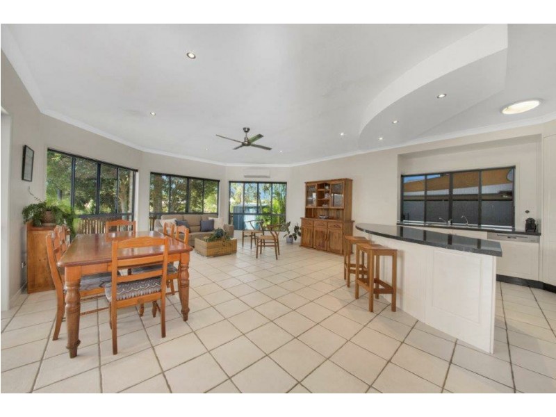 8 Riverside Drive, Tannum Sands QLD 4680