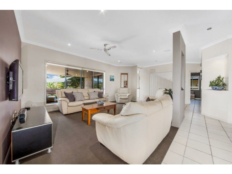 8 Riverside Drive, Tannum Sands QLD 4680