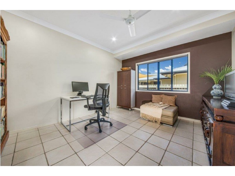 8 Riverside Drive, Tannum Sands QLD 4680
