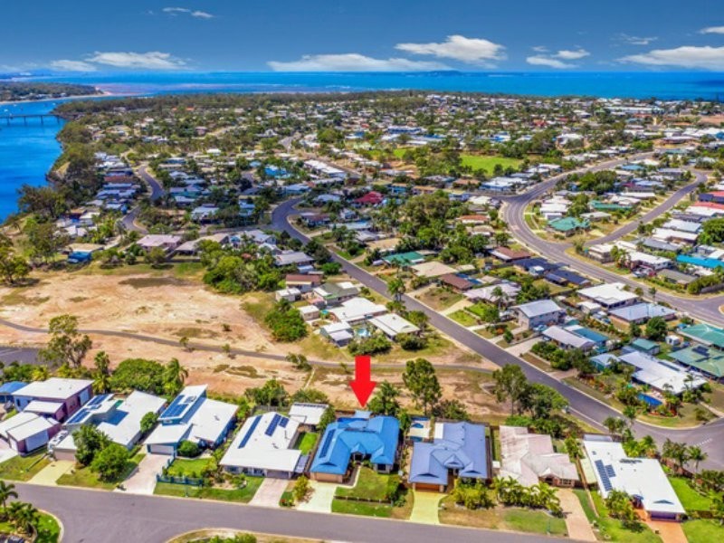 8 Riverside Drive, Tannum Sands QLD 4680