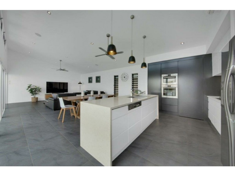 15 Tina Drive, Tannum Sands QLD 4680