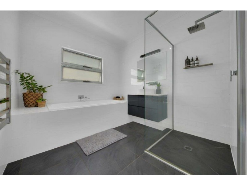 15 Tina Drive, Tannum Sands QLD 4680