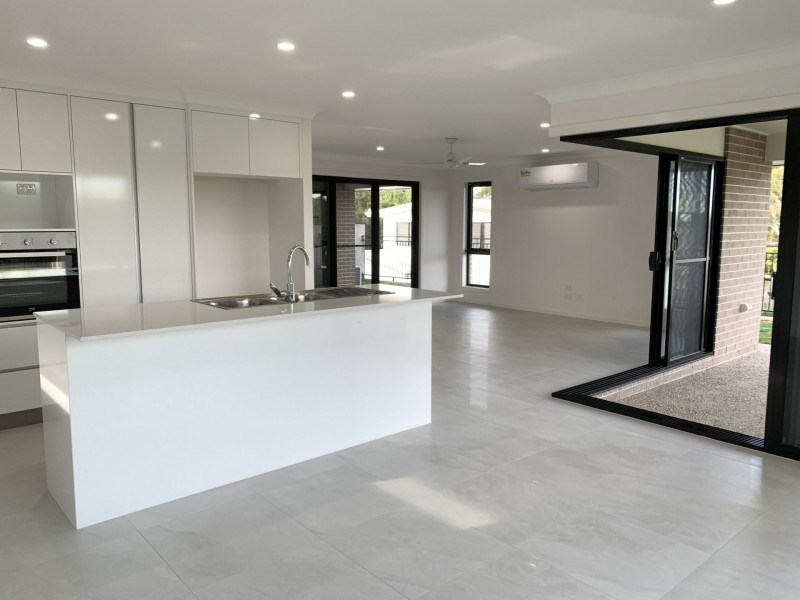 5 Richard Street, Boyne Island QLD 4680