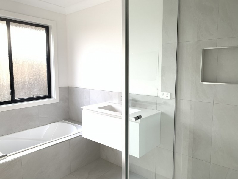 5 Richard Street, Boyne Island QLD 4680