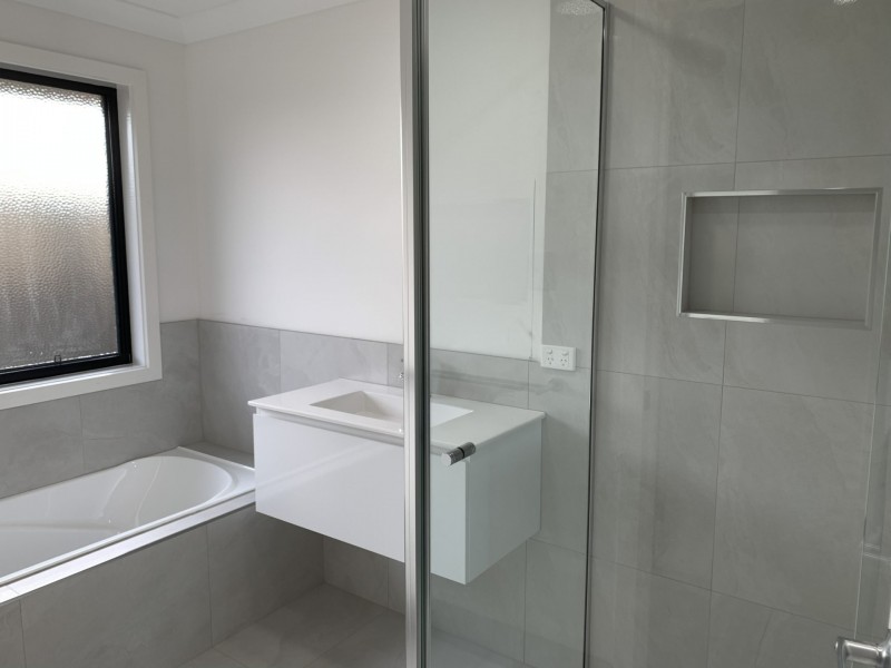 5 Richard Street, Boyne Island QLD 4680