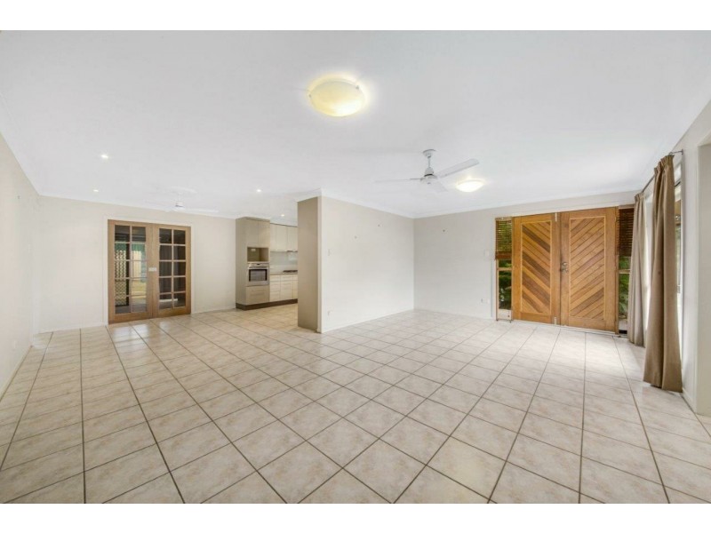 32 Pleasant Avenue, Tannum Sands QLD 4680