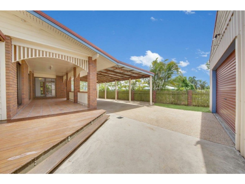 32 Pleasant Avenue, Tannum Sands QLD 4680