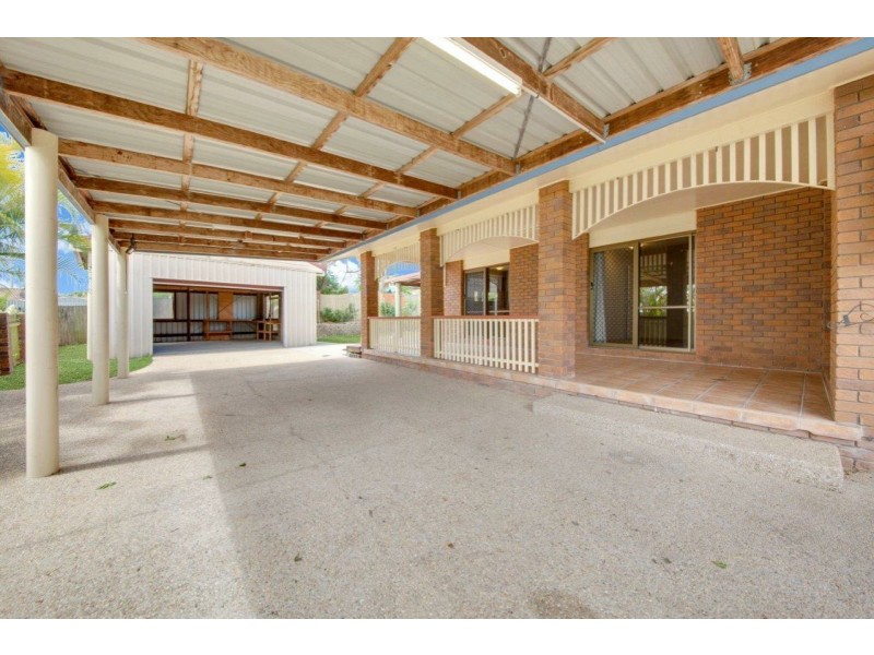 32 Pleasant Avenue, Tannum Sands QLD 4680