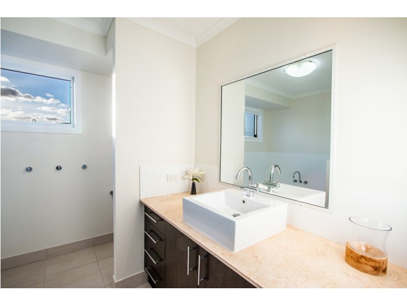 14 Riverside Drive, Tannum Sands QLD 4680