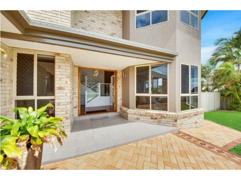 11 Caledon Street, Tannum Sands QLD 4680