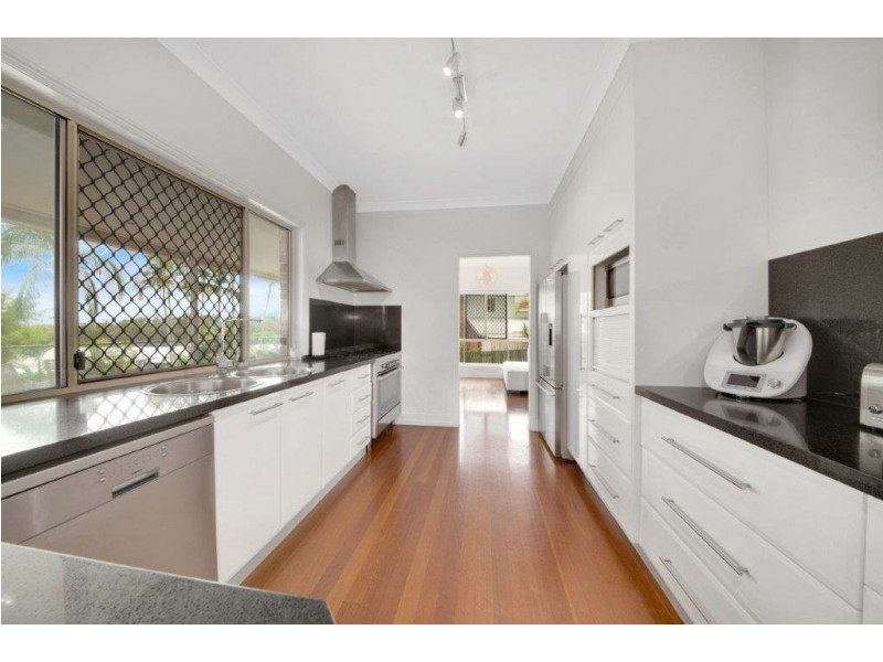 11 Caledon Street, Tannum Sands QLD 4680