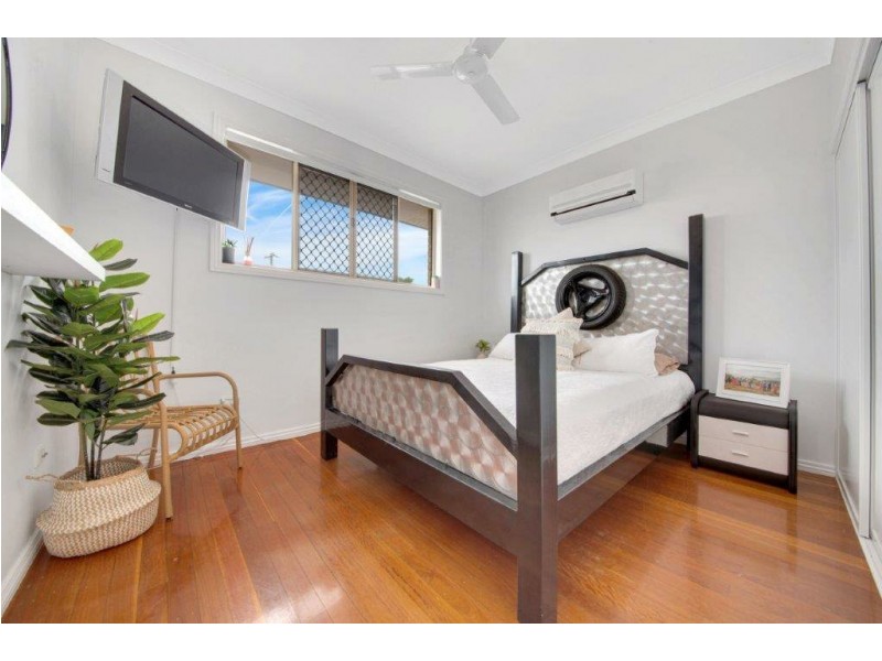 11 Caledon Street, Tannum Sands QLD 4680