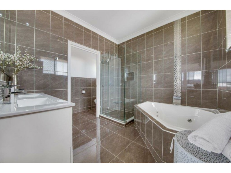 11 Caledon Street, Tannum Sands QLD 4680