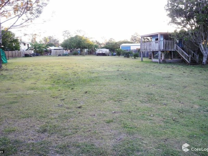 23 Martin Street, Bororen QLD 4678