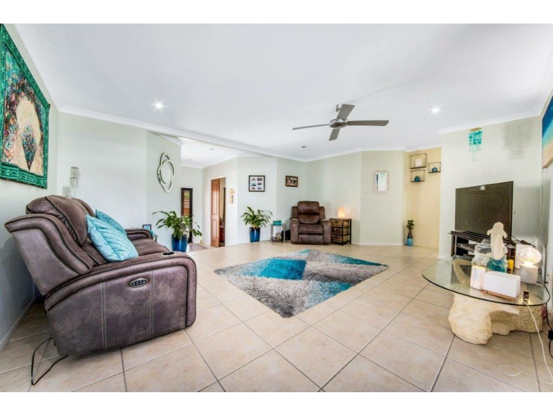 10 Schooner Street, Tannum Sands QLD 4680