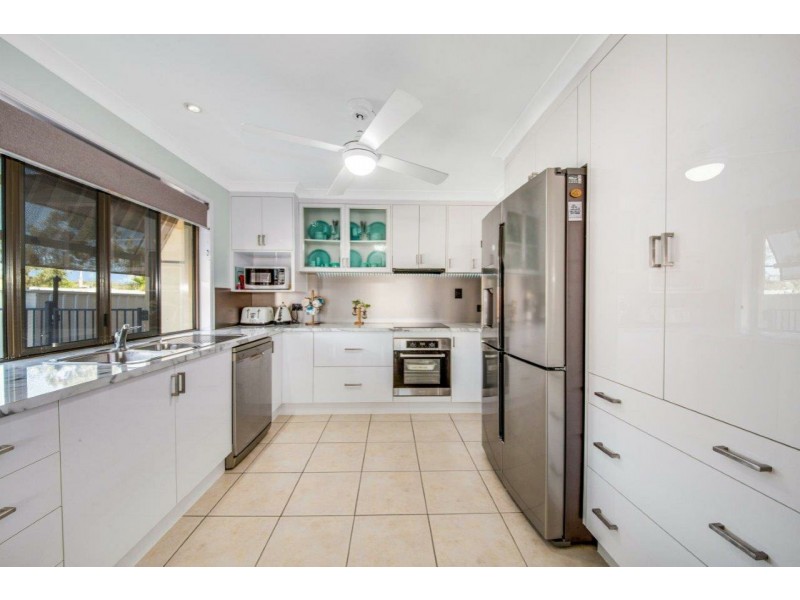 10 Schooner Street, Tannum Sands QLD 4680