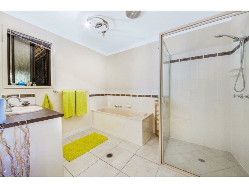 10 Schooner Street, Tannum Sands QLD 4680