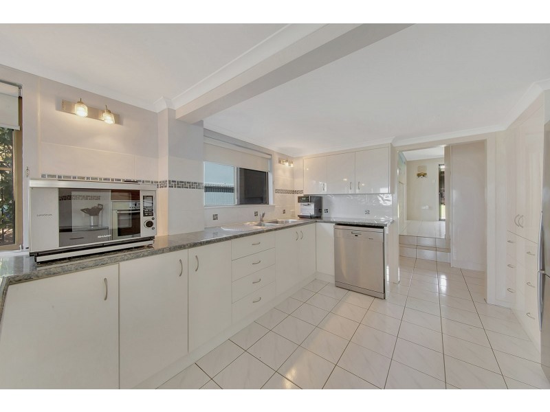 12 The Oaks Road, Tannum Sands QLD 4680