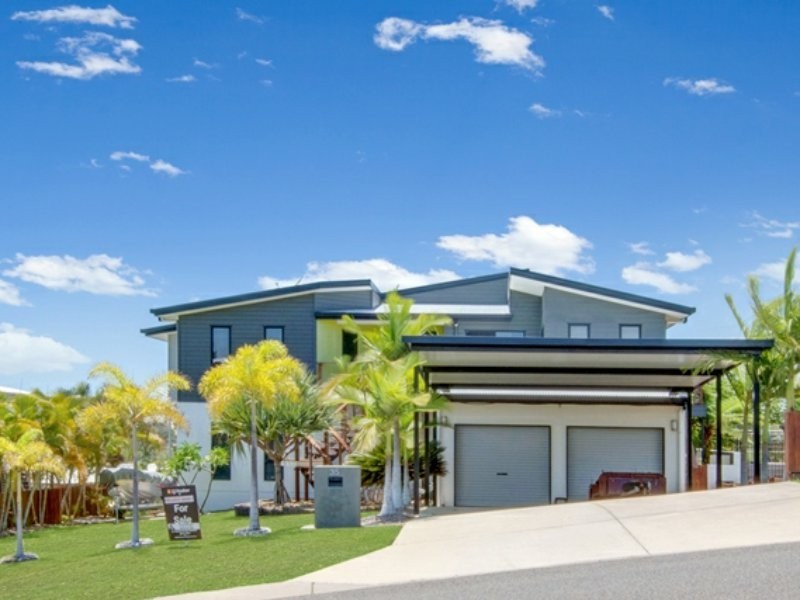 35 LIGHTHOUSE DR, Boyne Island QLD 4680