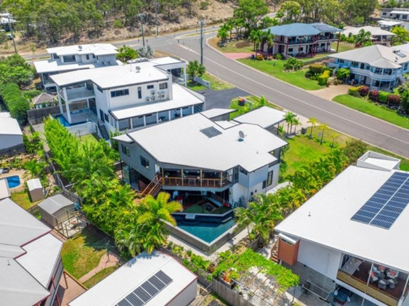 35 LIGHTHOUSE DR, Boyne Island QLD 4680