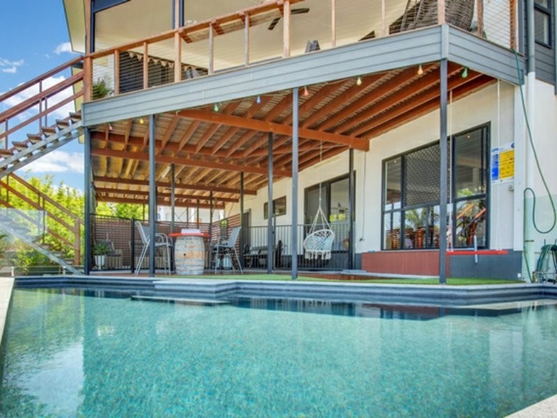 35 LIGHTHOUSE DR, Boyne Island QLD 4680