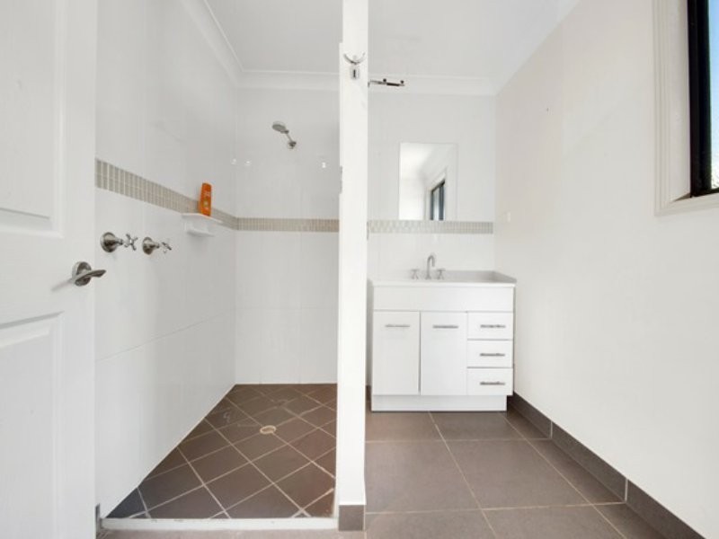 35 LIGHTHOUSE DR, Boyne Island QLD 4680