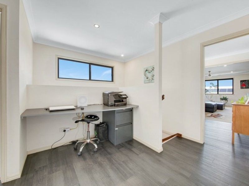 35 LIGHTHOUSE DR, Boyne Island QLD 4680