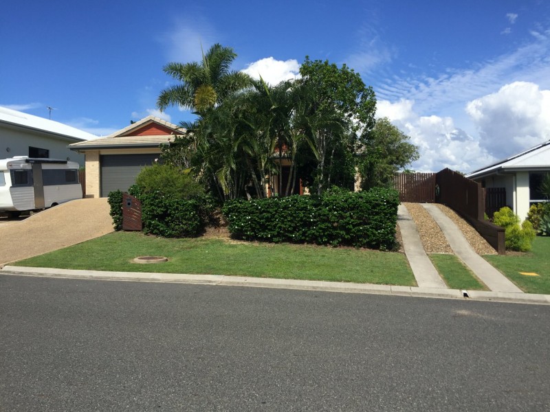 6 Stella Street, Boyne Island QLD 4680