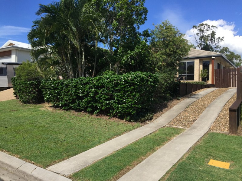 6 Stella Street, Boyne Island QLD 4680
